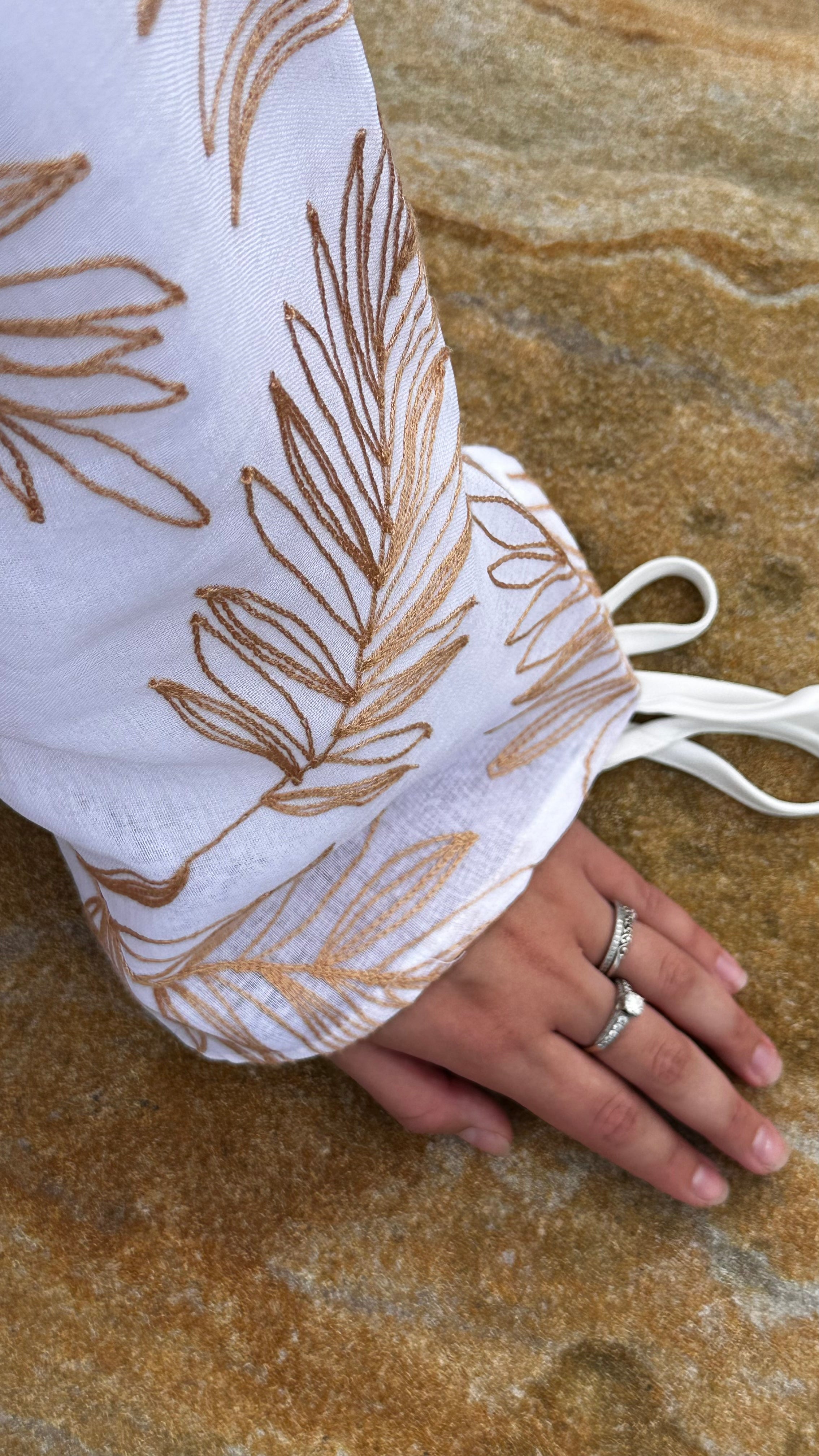 ‘REYHAN’ Open Abaya - White